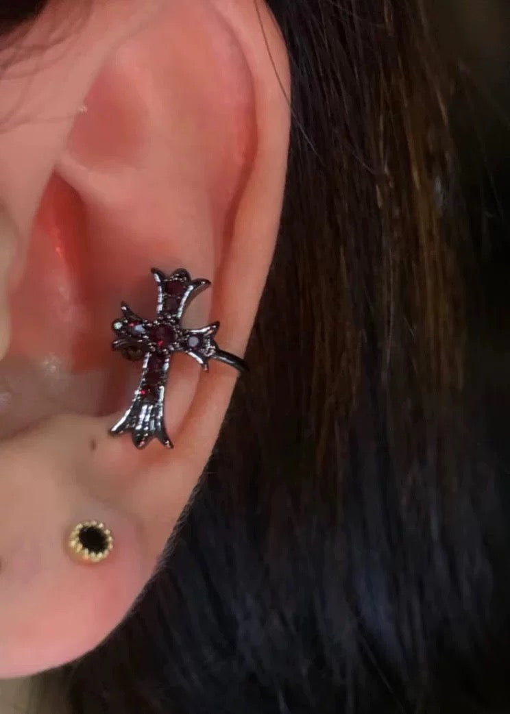 Nyxfang Cuff Conch Earrings