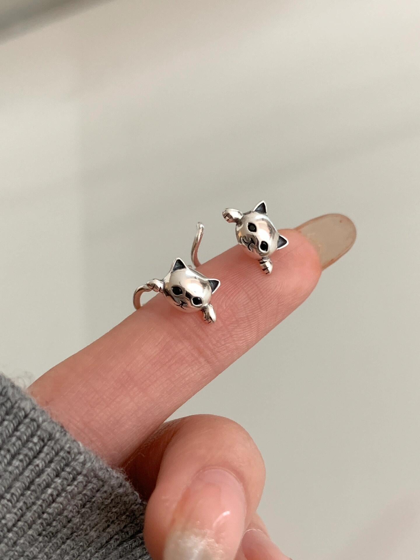 Tailspin Kitten Earrings