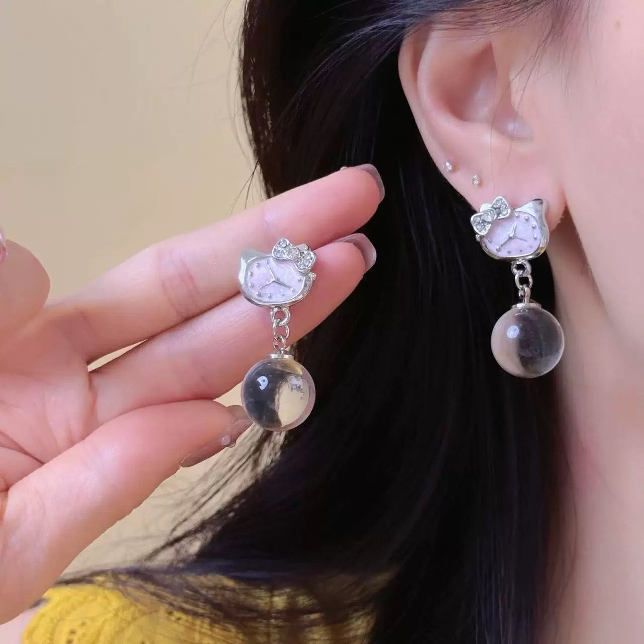 Kitty Clock Pearl Drop Earrings