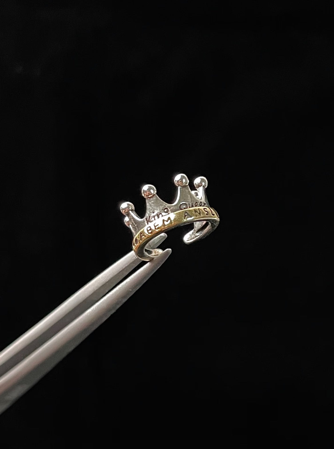 King & Queen Crown Cuff Conch Earrings