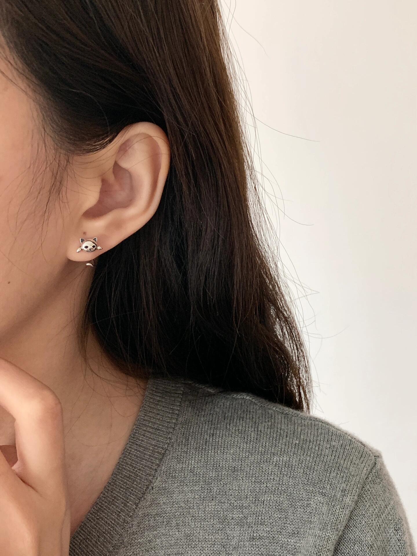 Tailspin Kitten Earrings