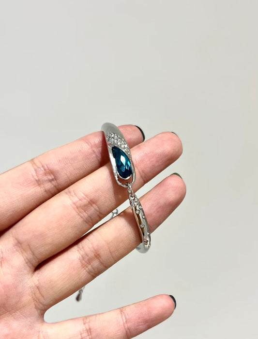 Deep Sea Teardrop Bracelet