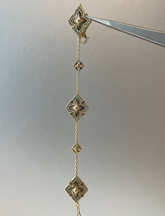 Royal Clover Station