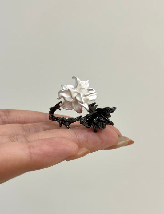 Briar Rose Noir Ring