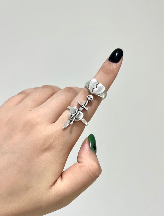 Shattered Requiem Ring