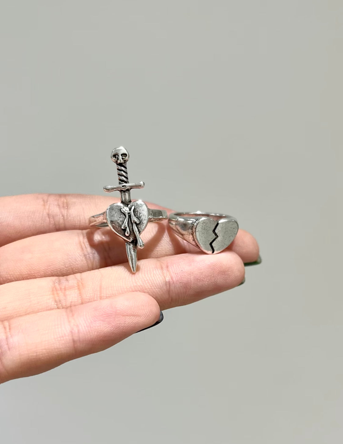 Shattered Requiem Ring